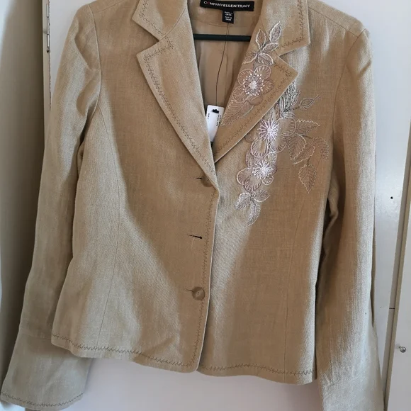 Blazer - Picture 1 of 4